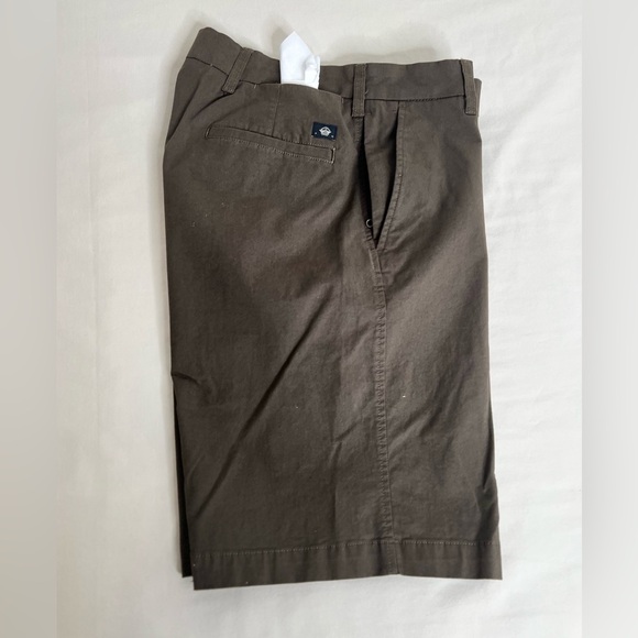 DOCKERS  Ultimate Supreme Flex Short Men's Dark Chino Size 32 - Picture 10 of 10